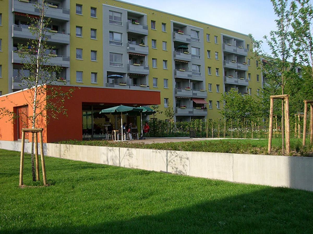 H&H Studio-Apartment Im Stadtteil Ostseeviertel Jedes Apartment Mit Kuechenzeilen - Fahrstuhl Und 24H Check In Γκράιφσβαλντ Εξωτερικό φωτογραφία