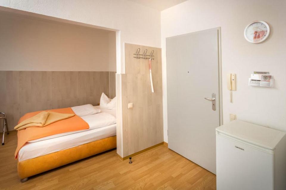 H&H Studio-Apartment Im Stadtteil Ostseeviertel Jedes Apartment Mit Kuechenzeilen - Fahrstuhl Und 24H Check In Γκράιφσβαλντ Εξωτερικό φωτογραφία
